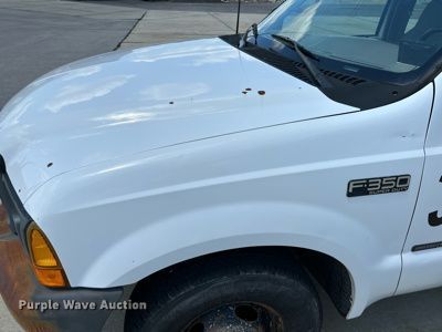 image for item NL9463 2000 Ford F350 Super Duty XL  Crew Cab pickup truck