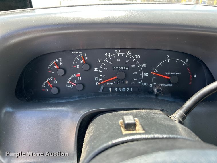 image for item NL9463 2000 Ford F350 Super Duty XL  Crew Cab pickup truck