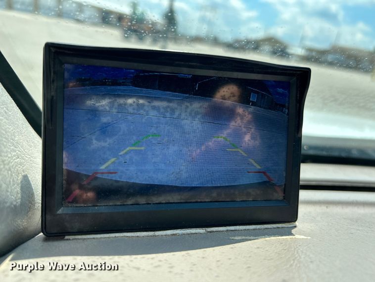 image for item NL9463 2000 Ford F350 Super Duty XL  Crew Cab pickup truck