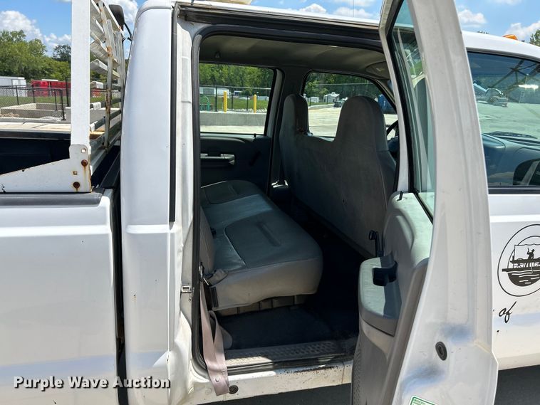 image for item NL9463 2000 Ford F350 Super Duty XL  Crew Cab pickup truck