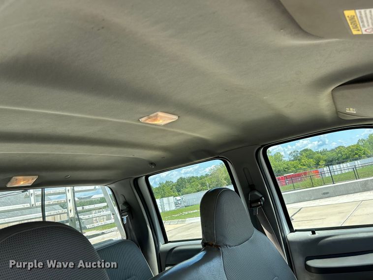 image for item NL9463 2000 Ford F350 Super Duty XL  Crew Cab pickup truck