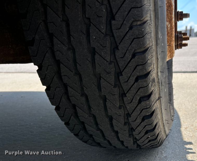 image for item NL9463 2000 Ford F350 Super Duty XL  Crew Cab pickup truck