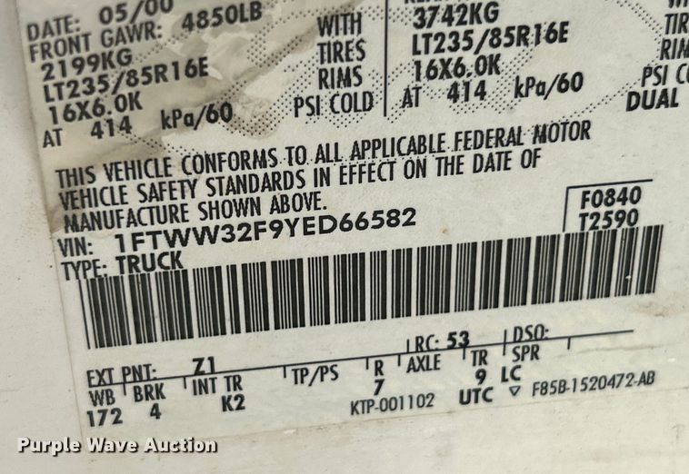 image for item NL9463 2000 Ford F350 Super Duty XL  Crew Cab pickup truck