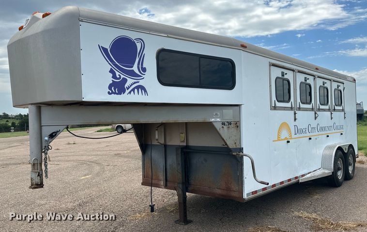 image for item NM9428 1995 Diamond D  livestock trailer