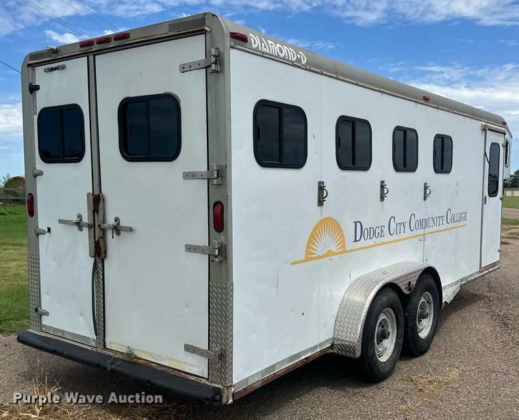 image for item NM9428 1995 Diamond D  livestock trailer