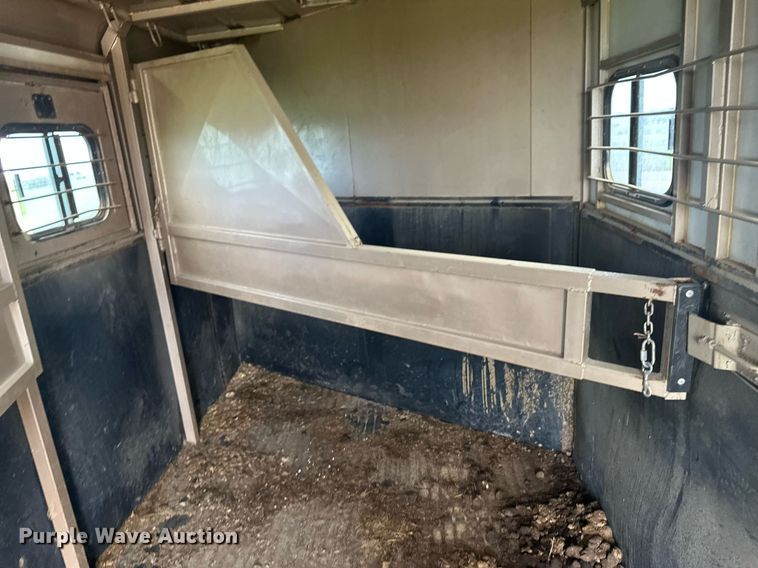 image for item NM9428 1995 Diamond D  livestock trailer