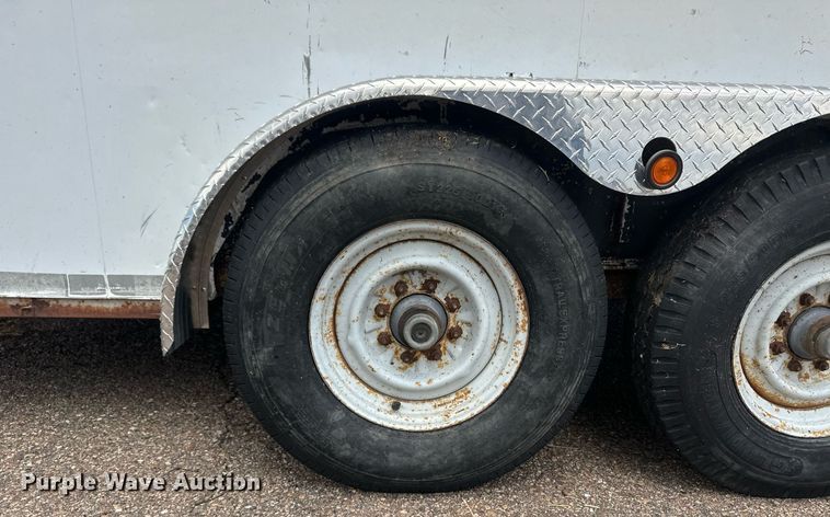 image for item NM9428 1995 Diamond D  livestock trailer