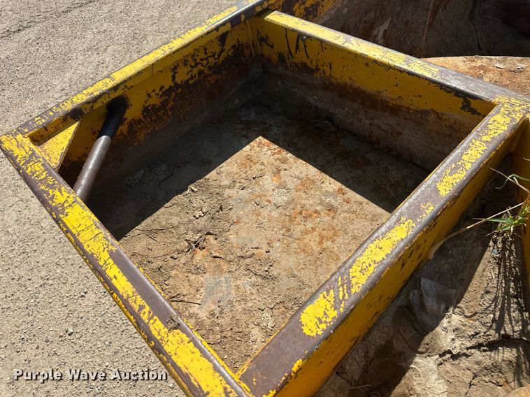 image for item NM9491 Hercules PT-13  pneumatic roller