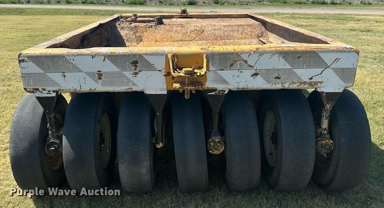 image for item NM9492 Pneumatic roller