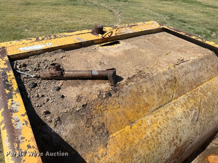 image for item NM9492 Pneumatic roller