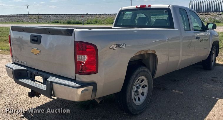 image for item NM9494 2007 Chevrolet Silverado 1500  Ext. Cab pickup truck