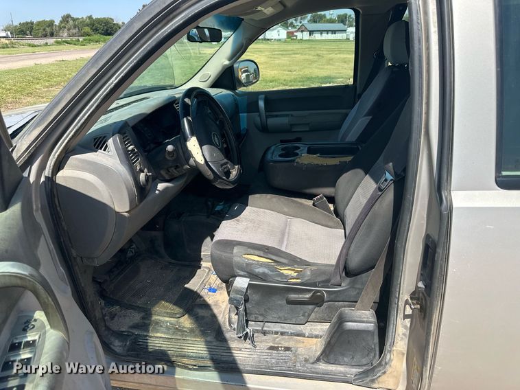 image for item NM9494 2007 Chevrolet Silverado 1500  Ext. Cab pickup truck