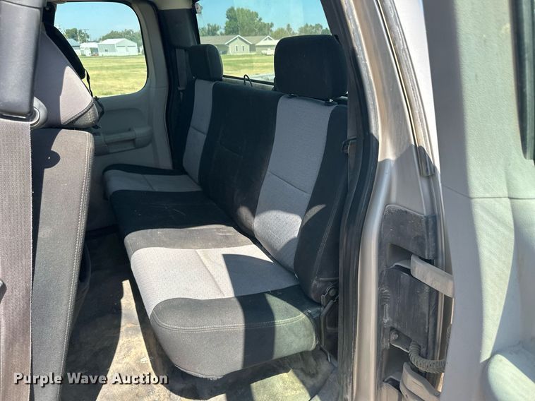 image for item NM9494 2007 Chevrolet Silverado 1500  Ext. Cab pickup truck