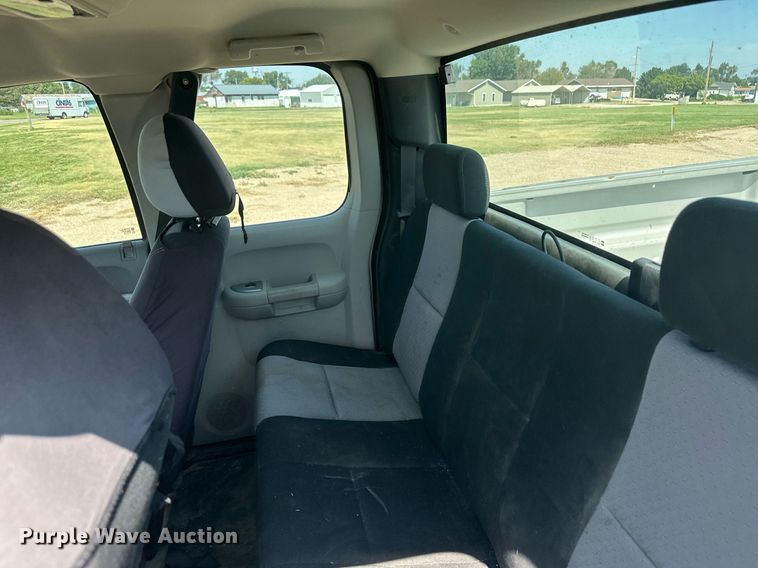 image for item NM9494 2007 Chevrolet Silverado 1500  Ext. Cab pickup truck