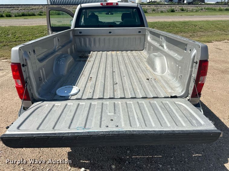 image for item NM9494 2007 Chevrolet Silverado 1500  Ext. Cab pickup truck