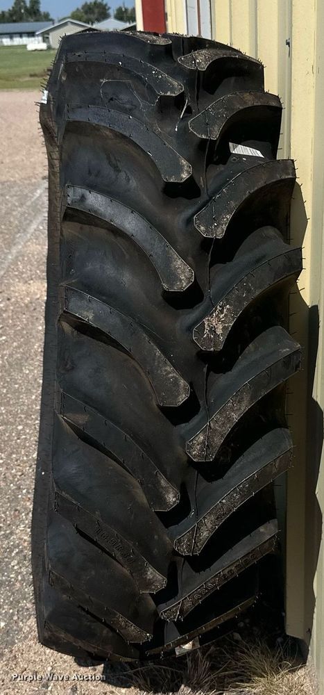 image for item NM9495 420/90R30 tractor tire