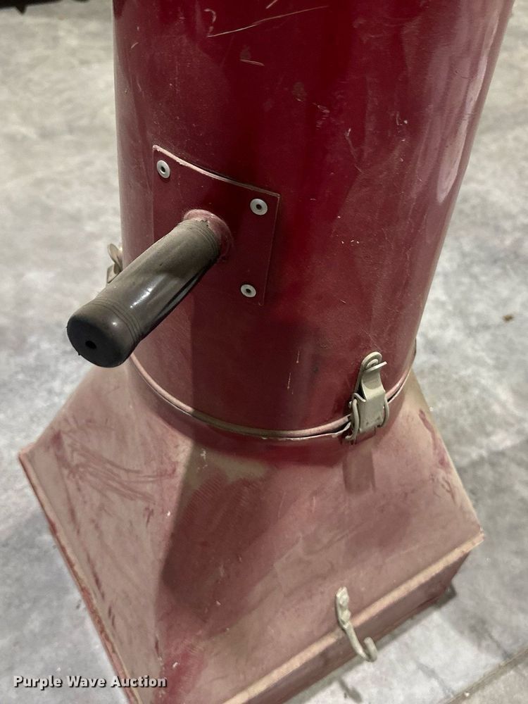 image for item NM9498 Fire fighting equipment