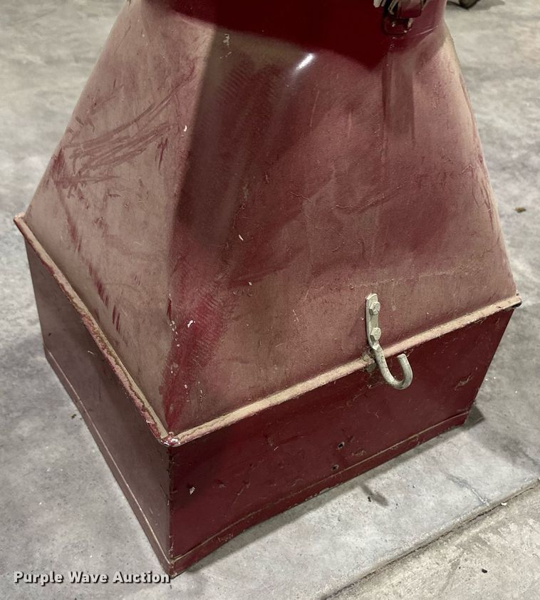 image for item NM9498 Fire fighting equipment