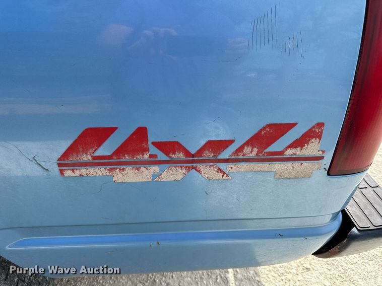 image for item NP9906 1996 Chevrolet K1500  pickup truck