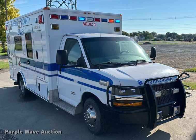 image for item NP9971 2010 Chevrolet Express G4500  ambulance