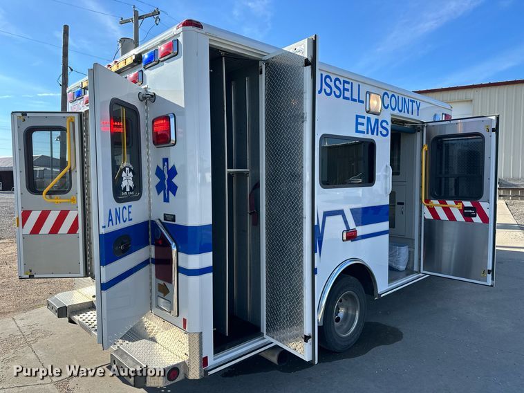 image for item NP9971 2010 Chevrolet Express G4500  ambulance