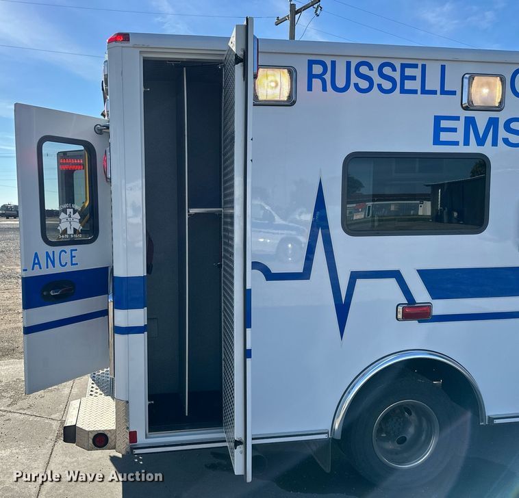 image for item NP9971 2010 Chevrolet Express G4500  ambulance