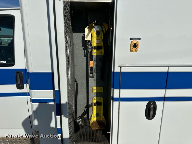 image for item NP9971 2010 Chevrolet Express G4500  ambulance