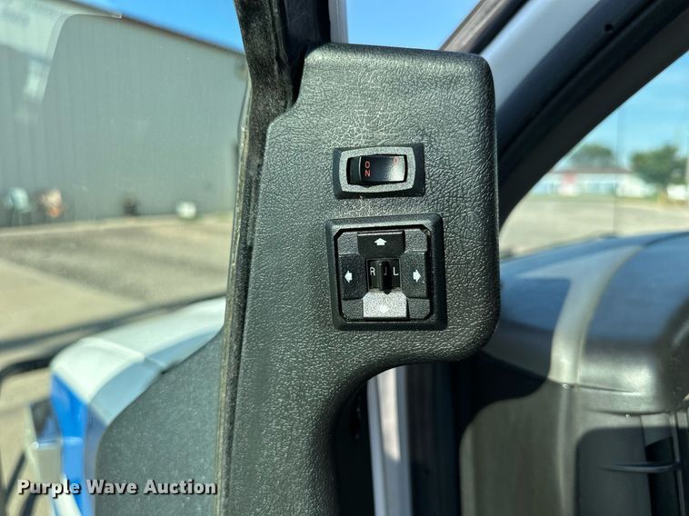 image for item NP9971 2010 Chevrolet Express G4500  ambulance