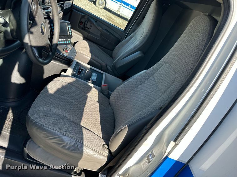 image for item NP9971 2010 Chevrolet Express G4500  ambulance