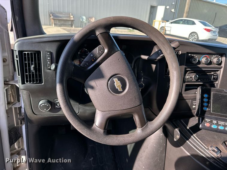 image for item NP9971 2010 Chevrolet Express G4500  ambulance