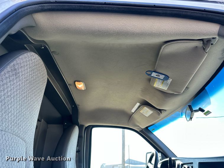 image for item NP9971 2010 Chevrolet Express G4500  ambulance