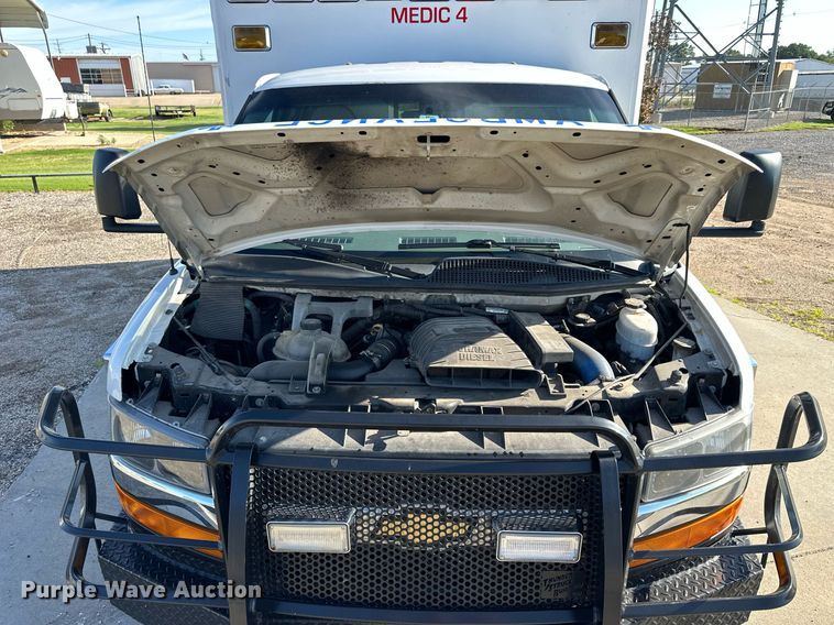 image for item NP9971 2010 Chevrolet Express G4500  ambulance