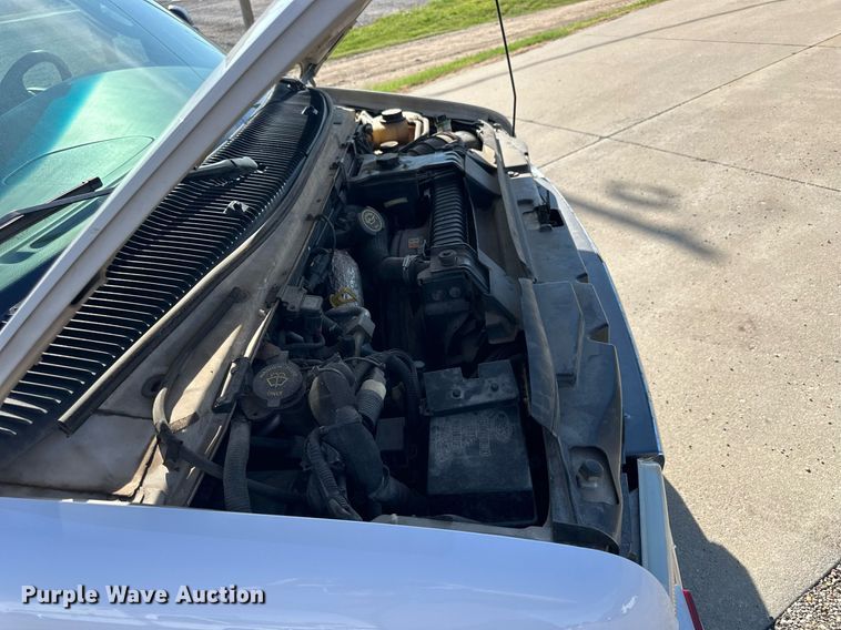 image for item NP9972 2004 Ford E450  ambulance