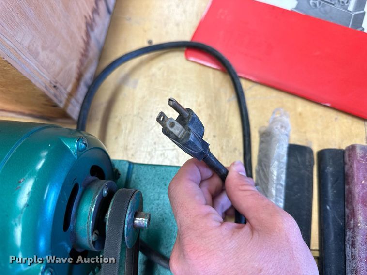 image for item NP9979 Powermatic 180  18" planer