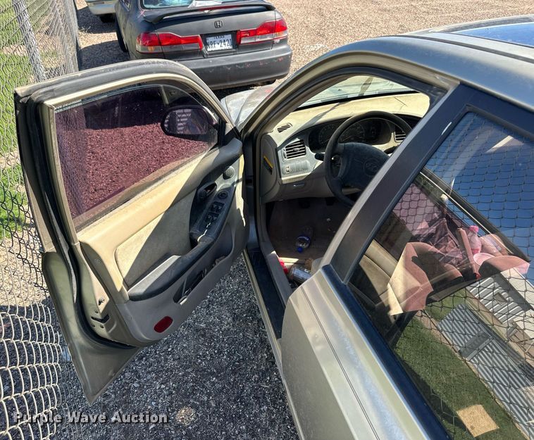 image for item NP9982 2003  Hyundai Elantra