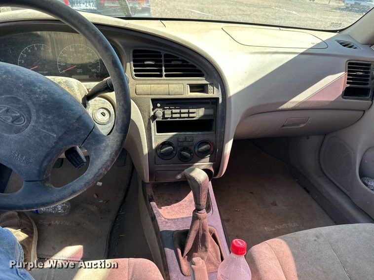 image for item NP9982 2003  Hyundai Elantra