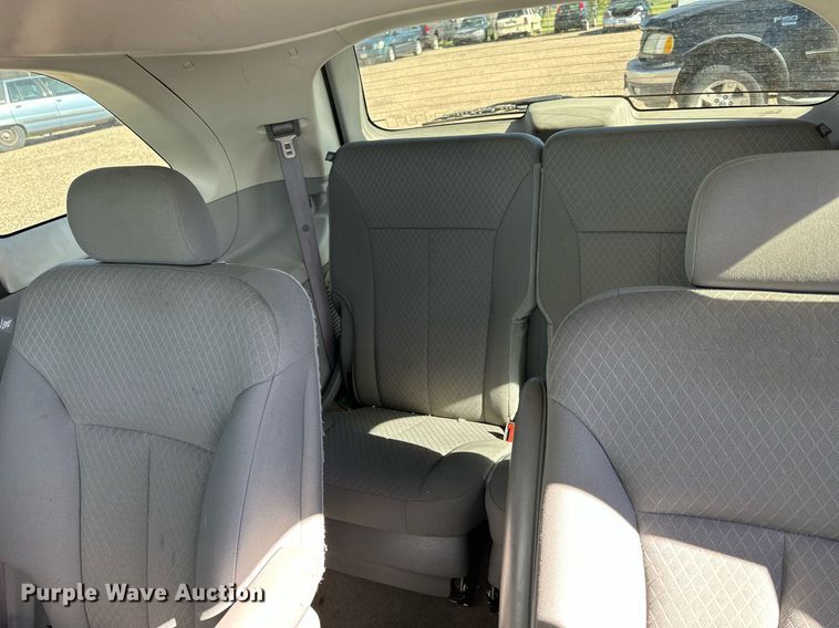 image for item NP9984 2007 Chrysler Pacifica  SUV