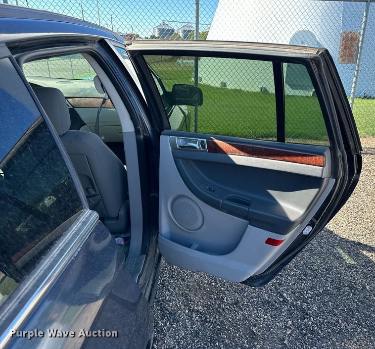 image for item NP9984 2007 Chrysler Pacifica  SUV