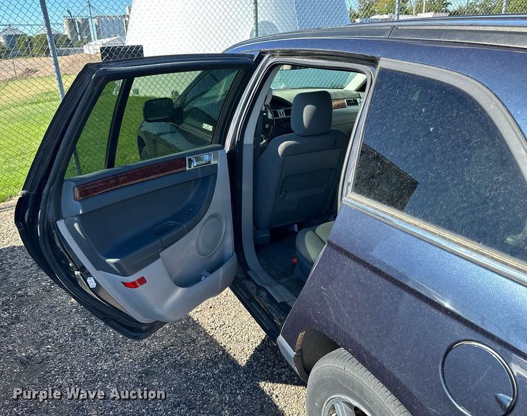 image for item NP9984 2007 Chrysler Pacifica  SUV