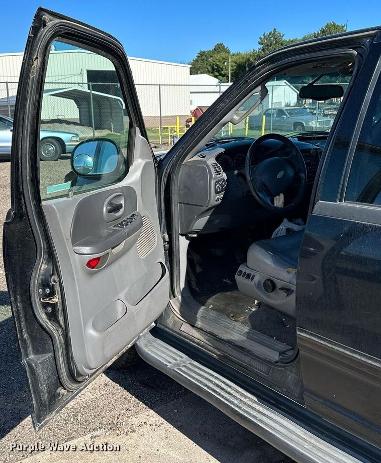 image for item NP9986 2003  Ford F150  SuperCrew pickup truck