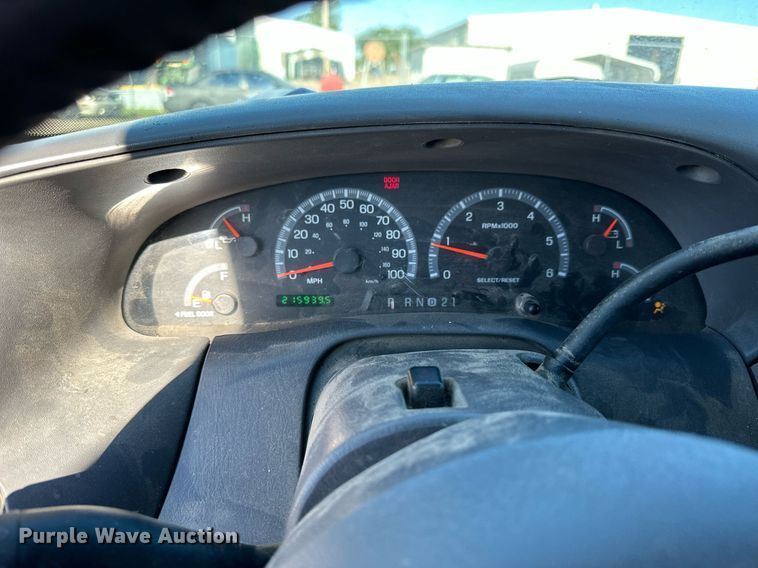 image for item NP9986 2003  Ford F150  SuperCrew pickup truck