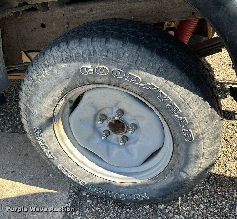 image for item NP9986 2003  Ford F150  SuperCrew pickup truck