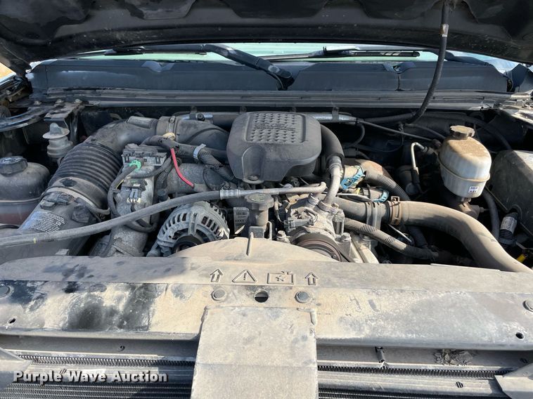 image for item NT9429 2008 Chevrolet Silverado 3500HD  Crew Cab pickup truck cab and chassis