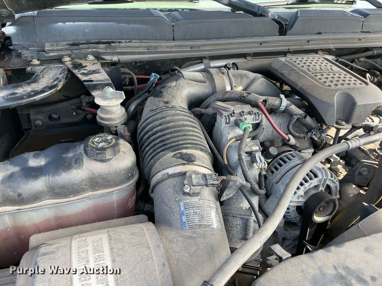 image for item NT9429 2008 Chevrolet Silverado 3500HD  Crew Cab pickup truck cab and chassis