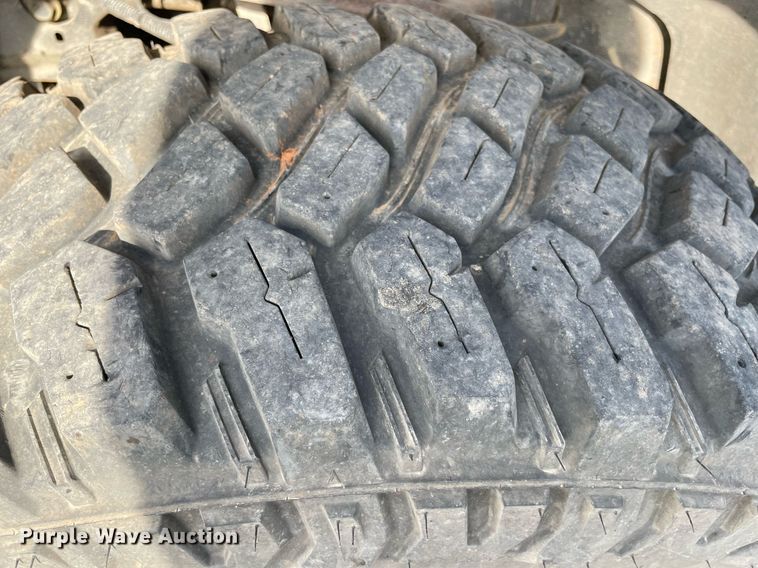 image for item NT9429 2008 Chevrolet Silverado 3500HD  Crew Cab pickup truck cab and chassis