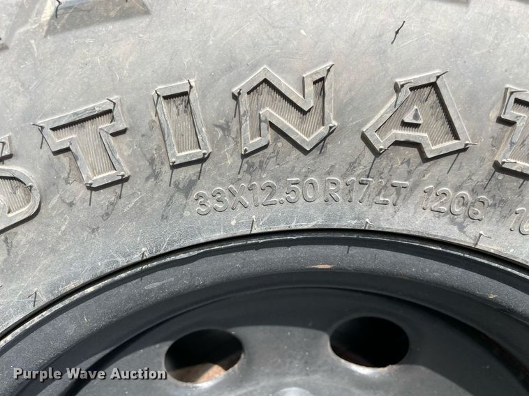 image for item NT9429 2008 Chevrolet Silverado 3500HD  Crew Cab pickup truck cab and chassis