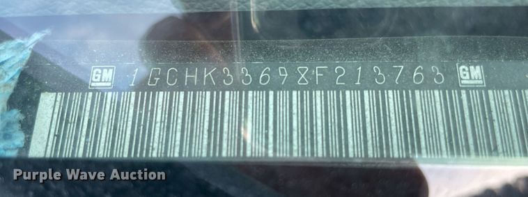 image for item NT9429 2008 Chevrolet Silverado 3500HD  Crew Cab pickup truck cab and chassis