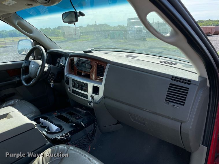 image for item NT9431 2007 Dodge Ram 1500  Quad Cab pickup truck