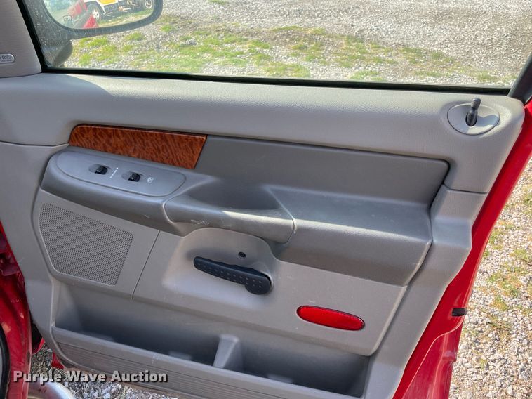 image for item NT9431 2007 Dodge Ram 1500  Quad Cab pickup truck