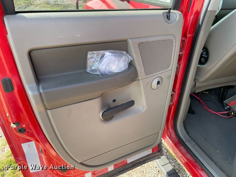 image for item NT9431 2007 Dodge Ram 1500  Quad Cab pickup truck